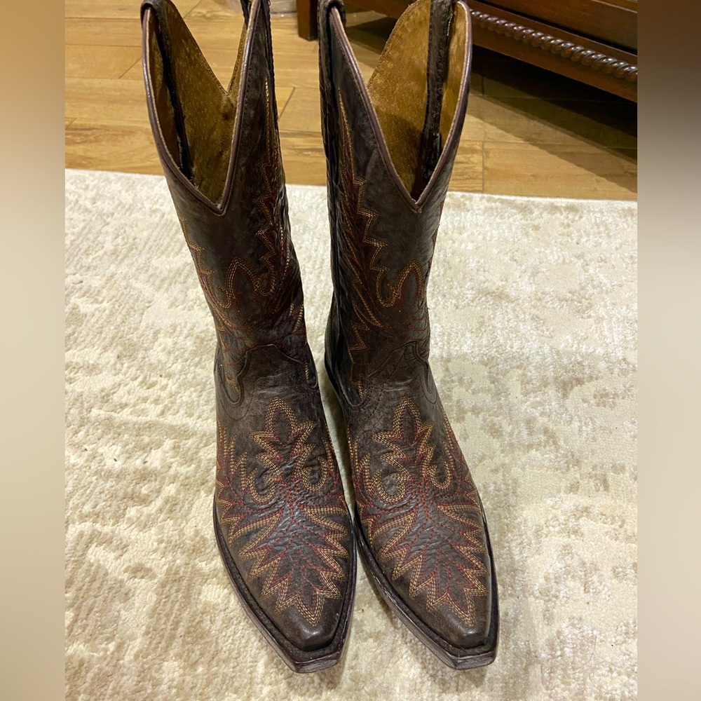 Ariat Boots - Picture 2 of 3